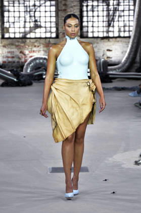 Model bei der Marina Hoermanseder Fashion Show auf der Berlin Fashion Week S S 2027 im Haus der Visionäre. Berlin, 03.07.2026