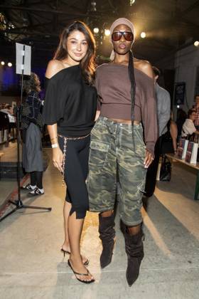 Mode, Berlin Fashion Week, Gäste der Kilian Kerner Modenschau ABB KERNER- Catharina Maranca und Toni Dreher-Adenuga zu Gast bei der Kilan Kerner SPRING SUMMER 2027 auf der Fashion Week in der Skaterhalle in Berlin am 03.07.2026 Berlin Deutschland