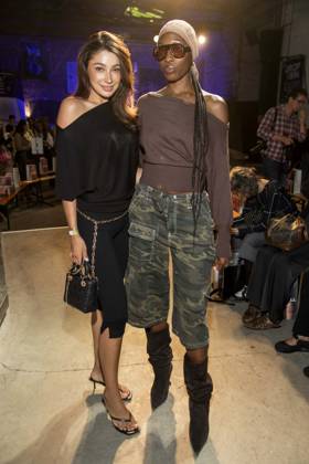 Mode, Berlin Fashion Week, Gäste der Kilian Kerner Modenschau ABB KERNER- Catharina Maranca und Toni Dreher-Adenuga zu Gast bei der Kilan Kerner SPRING SUMMER 2027 auf der Fashion Week in der Skaterhalle in Berlin am 03.07.2026 Berlin Deutschland