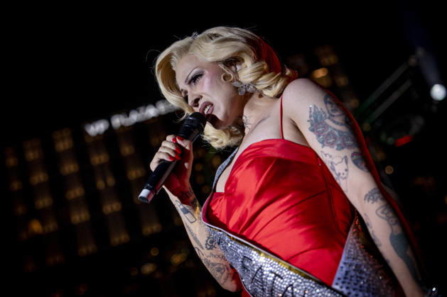 Mon Laferte Performs at MADO 2026 Singer Mon Laferte performs on the Plaza Espana stage at MADO 2026 Madrid Pride on July 4, 2026, in Madrid, Spain. A Chilean-Mexican singer-songwriter, Mon Laferte is one of the most powerful and versatile voices in contemporary Latin music. Her work spans rock, bolero, pop, singer-songwriter music, and traditional sounds, with an unmistakable emotional and theatrical intensity. A Pé MADRID, Spain MADRID, Spain Spain Copyright: xA.xPÃ rezxMecax 7645243