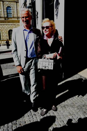 Bernd Doepke BMW Niederlassungsleiter Sunny Melles Schauspielerin Saengerin Muenchen 04.07.2026 Max Joseph Platz Bayerische Staatsoper OPER FUER ALLE Die Wallkuere -Richard Wagner Foto Muenchen