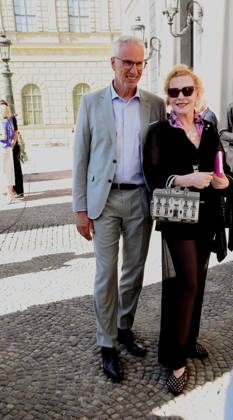 Bernd Doepke BMW Niederlassungsleiter Sunny Melles Schauspielerin Saengerin Muenchen 04.07.2026 Max Joseph Platz Bayerische Staatsoper OPER FUER ALLE Die Wallkuere -Richard Wagner Foto Muenchen