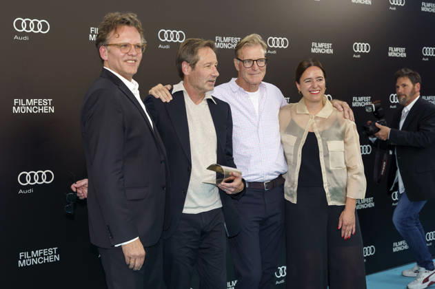 Christoph Gröner, David Duchovny, John Lee Hancock und Julia Weigl beim Photocall zur Verleihung des CineMerit Awards auf dem 43. Filmfest München 2026 in der Hochschule für Fernsehen und Film. München, 04.07.2026