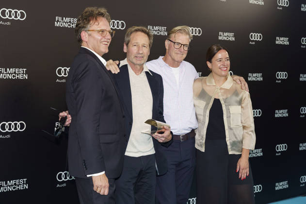 Christoph Gröner, David Duchovny, John Lee Hancock und Julia Weigl beim Photocall zur Verleihung des CineMerit Awards auf dem 43. Filmfest München 2026 in der Hochschule für Fernsehen und Film. München, 04.07.2026
