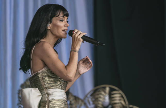 Denmark Roskilde Festival 2026 The British singer, songwriter, and actress Lilly Allen on the Orange Stage during the Roskilde Festival, Denmark, Saturday, July 4, 2026. (Photo: Torben Christensen Scanpix 2026) , Roskilde Denmark Copyright: TorbenxChristensen TorbenxChristensenx spdk20260704-221213-L
