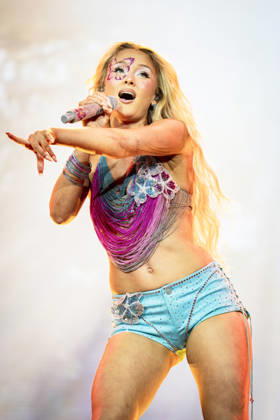 Roskilde Festival The Swedish singer Zara Larsson on the Orange Stage at Roskilde Festival, Denmark, Saturday, July 4, 2026. (Photo: Sebastian Elias Uth Ritzau Scanpix) , Denmark Copyright: SebastianxEliasxUthx spdk20260705-001203-L
