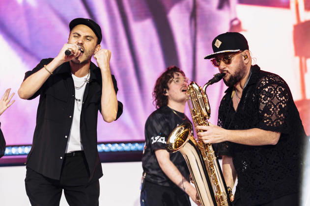 Clueso live bei einem Konzert auf dem Domplatz. Erfurt, 04.07.2026