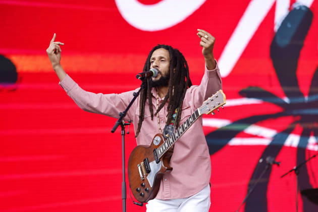 Sänger Julian Marley auf der Red Stage beim Summerjam Festival 2026 am Fühlinger See. Das Summerjam Festival ist eines der größten Reggae-Festivals in Europa und existiert dieses Jahr 39 Jahre, 29 davon in Köln. Köln, 05.07.2026 NRW Deutschland Copyright: xChristophxHardtx