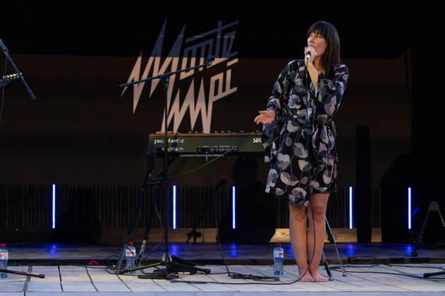 05.07.2026, Bellinzona, Parco Urbano, Nevermind Music Fest 2026: Monte Mai. AnaÃ¯s Schmid (lead vocals & synths) Bellinzona Parco Urbano Ticino Switzerland Copyright: xJustPictures.ch FrancescoxMinghettix jp-en-FrMi-_NG_0297