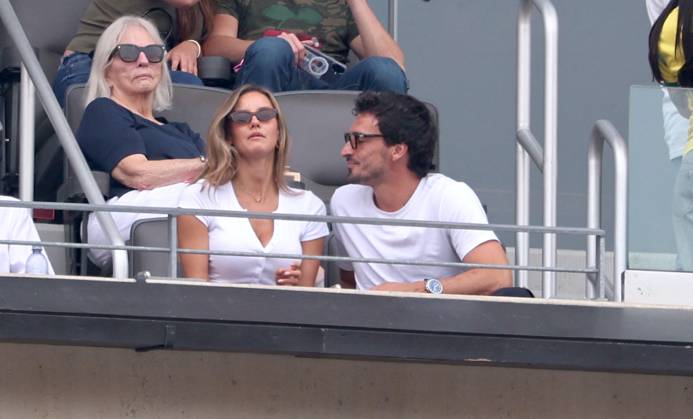2026 World Cup - Mats Hummels With Gilfriend Mats Hummels with gilfriend German model and influencer Nicola Cavanis attend the match Brazil vs Norway FIFA World Cup 2026 at the New York New Jersey Stadium, NJ on July 5, 2026. Photo by Charles Guerin ABACAPRESS.COM East Rutherford NJ  Copyright: xGuerinxCharles ABACAx