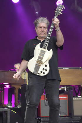 David Immerglück von den Counting Crows live bei einem Konzert der The Complete Sweets! - Tour auf der Gilde Parkbühne. Hannover, 05.07.2026