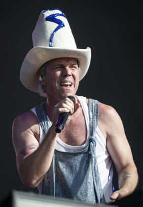 Scissor Sisters at BST Festival 05 July 2026 Scissor Sisters perform at American Express presents BST Hyde Park Festival in London on 5th July 2026. Guest appearance from Mel C. Jason Jake Shears Sellards lead vocals, Scott Babydaddy Hoffman bass guitar, Derek Del Marquis Gruen lead guitar., Credit:Zoran Veselinovic B4859 Avalon UK, London, Hyde Park  Copyright: xZoranxVeselinovicx xB4859x xAvalonx 1114743270