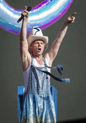 Scissor Sisters at BST Festival 05 July 2026 Scissor Sisters perform at American Express presents BST Hyde Park Festival in London on 5th July 2026. Guest appearance from Mel C. Jason Jake Shears Sellards lead vocals, Scott Babydaddy Hoffman bass guitar, Derek Del Marquis Gruen lead guitar., Credit:Zoran Veselinovic B4859 Avalon UK, London, Hyde Park  Copyright: xZoranxVeselinovicx xB4859x xAvalonx 1114743250