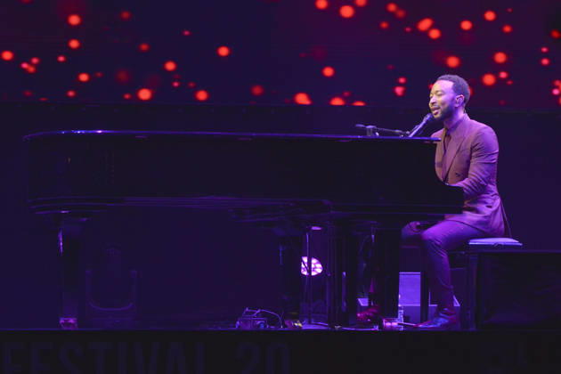 IPA86428411 - Lucca, July 5, 2026 As it does every year, the Lucca Summer Festival brings international singers to Piazza Napoleone, such as John Legend for his concert. In the photo: John Legend playing the piano.  Copyright: xRobertoCappellox xRobertoxCappellox 86428411