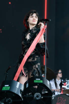 Abigail Morris At Finsbury Park - London Abigail Morris of The Last Dinner Party performs in support of Wolf Alice at Finsbury Park on July 05, 2026 in London, England. Photo by LounisPhotography ABACAPRESS.COM London United Kingdom  Copyright: xLounisPhotography ABACAx