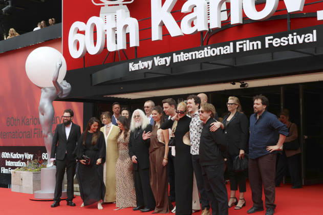 Robert Richardson mit Team bei der Verleihung des Crystal Globe Award an Robert Richardson und Screening von Robert Richardson: The White Devil auf dem 60. Internationalen Filmfestival Karlovy Vary 2026 im Festival Hotel Thermal. Karlsbad, 05.07.2026