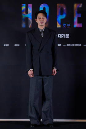 HOPE film premiere SEOUL, SOUTH KOREA, JUL 06: South Korean actor Zo In-sung during HOPE film premiere at the MEGABOX in Seoul, South Korea, on July 06, 2026. Seoul the MEGABOX South Korea 8278_287376 Copyright: xStevexChoxKyewoong PentaxPressx
