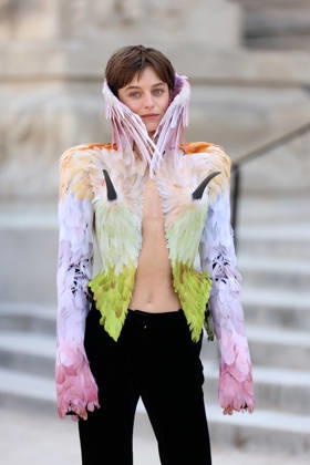 Schiaparelli - Outside Arrivals Emma Corrin arrives for the Schiaparelli Women Haute Couture Fall Winter 2026-2027 on July 06, 2026 in Paris, France.  Copyright: xDidierxFereyx