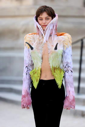 Schiaparelli - Outside Arrivals Emma Corrin arrives for the Schiaparelli Women Haute Couture Fall Winter 2026-2027 on July 06, 2026 in Paris, France.  Copyright: xDidierxFereyx