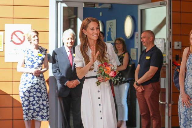 Catherine, Princess of Wales, visits a hospital in London LONDON, UNITED KINGDOM - JULY 6: Catherine, Princess of Wales, leaves holding a bouquet after visiting Evelina London Children s Hospital in London, United Kingdom, on July 6, 2026. She received a briefing from officials on pediatric cardiology and pediatric cancer services before leaving the hospital following her visit. Zeynep Demir Anadolu London United Kingdom. Editorial use only. Please get in touch for any other usage.  Copyright: x2026xAnadoluxZeynepxDemirx