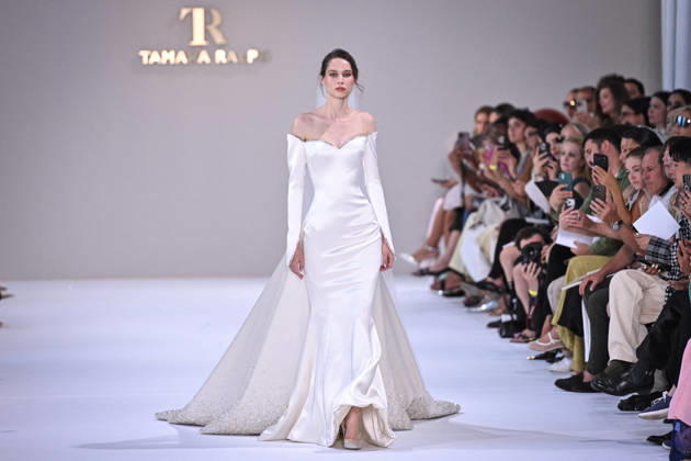 PFW - Tamara Ralph Runway in Paris FA A model walks the runway the Autumn-Winter 2027 2028 couture collection by Tamara Ralph during the Paris Fashion Week, on July 6, 2026. Photo by Firas Abdullah ABACAPRESS.COM Paris Ile-de-France France  Copyright: xAbdullahxFiras ABACAx