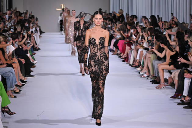 PFW - Tamara Ralph Runway in Paris FA A model walks the runway the Autumn-Winter 2027 2028 couture collection by Tamara Ralph during the Paris Fashion Week, on July 6, 2026. Photo by Firas Abdullah ABACAPRESS.COM Paris Ile-de-France France  Copyright: xAbdullahxFiras ABACAx