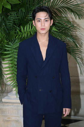 Mingyu at the Christian Dior Fashion Show, Fall Winter 2026–2027 Haute Couture Collection Photocall, as part of Paris Fashion Week, France, July 6, 2026 Bertrand Rindoff Bestimage Christian Dior Haute Couture Fall Winter 2026–2027 show as part of Paris Fashion Week on July 6, 2026, in Paris, France Paris, France  Copyright: xBERTRANDxRINDOFFxPETROFFx xBESTIMAGExBERTRANDxRINDOFFxPETROFFx xBESTIMAGEx