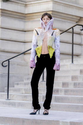 July 6, 2026, Paris, Fra, France: Emma Corrin arrive for Schiaparelli show during Haute Couture in Paris. Paris France - ZUMAv140 20260706_zip_v140_001 Copyright: xReginaxVoroninax