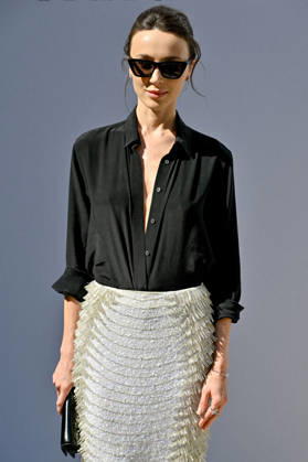 PFW Haute Couture Rahul Mishra Photocall JR Mary Leest attending the Rahul Mishra photocall during Haute Couture Fashion Week in Paris, France, on 6 July 2026. Photo by Julien Reynaud APS-Medias ABACAPRESS.COM Paris France  Copyright: xReynaudxJulien APS-Medias ABACAx
