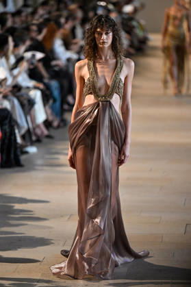 PFW Haute Couture Rahul Mishra Runway JR A model walks the runway at the Rahul Mishra show during Haute Couture Fashion Week in Paris, France, on 6 July 2026. Photo by Julien Reynaud APS-Medias ABACAPRESS.COM Paris France  Copyright: xReynaudxJulien APS-Medias ABACAx