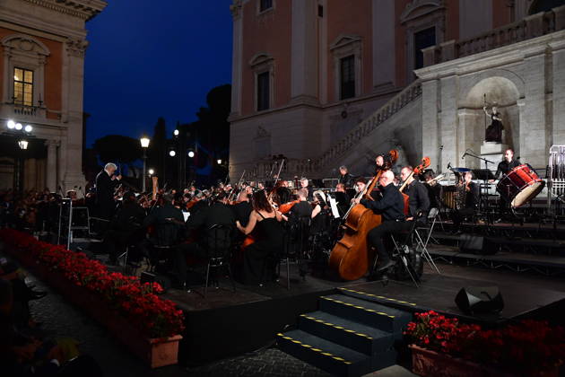 IPA86455791 - Rome, Piazza del Campidoglio: Nicola Piovani’s Tribute Concert to Ennio Morricone. Pictured: Nicola Piovani  Copyright: xVincenzoxLandix xVincenzoxLandix 86455791