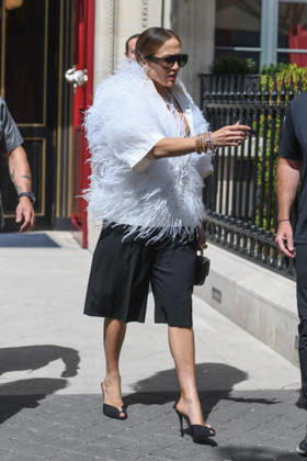 Jennifer Lopez Leaving The Hotel La Reserve - Paris JLO, Jennifer Lopez is seen leaving the Hotel La Reserve as part of Paris Fashion Week in Paris, France on July 7, 2026. Photo by Florian Poitout ABACAPRESS.COM Paris France  Copyright: xPoitoutxFlorian ABACAx