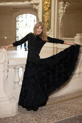 PFW - Chanel Photocall Arielle Dombasle attending the Chanel Haute Couture Fall Winter 2026 2027 show as part of Paris Fashion Week in Paris, France on July 07, 2026. Photo by Laurent Zabulon ABACAPRESS.COM Paris  Copyright: xZabulonxLaurent ABACAx
