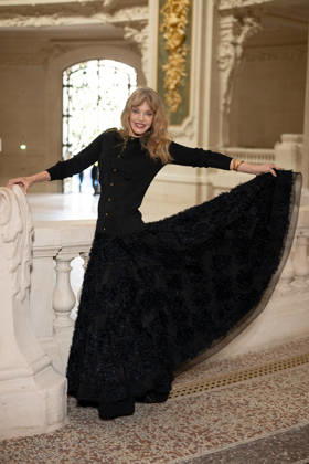 PFW - Chanel Photocall Arielle Dombasle attending the Chanel Haute Couture Fall Winter 2026 2027 show as part of Paris Fashion Week in Paris, France on July 07, 2026. Photo by Laurent Zabulon ABACAPRESS.COM Paris  Copyright: xZabulonxLaurent ABACAx