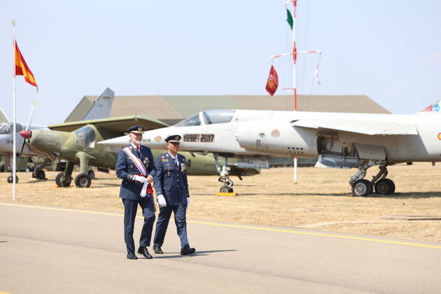 The King Presents the Royal Commissions at the Basic Air and Space Academy King Felipe VI during the presentation of the Royal Commissions to the new sergeants of the Air and Space Force, at the Air and Space Basic Academy (ABA), on July 7, 2026, in León, Castile and León, Spain. The mission of the Air and Space Basic Academy (ABA) is to educate its cadets in the constitutional principles and the nature of the Armed Forces, as well as to provide them with professional training and equip them to continually adapt their knowledge to advances in science and technology in order to fulfill the objectives assigned to the Air and Space Force. JULY 7, 2026, Spain  Copyright: xFernandoxOterox 7651195