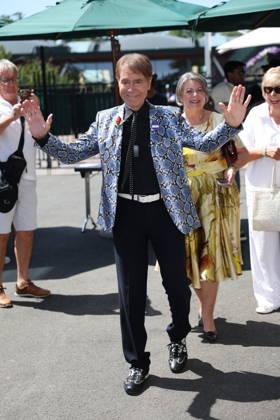 . 07 07 2026. London, United Kingdom. Sir Cliff Richard arriving on day nine of the Wimbledon Tennis Championships in London.  xStephenxLockx xi-Imagesx IIM-26890-0005
