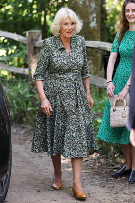 Queen Camilla Commemorates 100 Years Of Winnie The Pooh HARTFIELD, ENGLAND - JULY 07: Queen Camilla during her visit to Ashdown Forest to commemorate 100 Years of Winnie-the-Pooh at Ashdown Forest on July 07, 2026 in Hartfield, England. Ashdown Forest was the inspiration for the Hundred Acre Wood in A.A. Milne s classic Winnie-the-Pooh children s books. The Queen visited the forest in her role as patron of the Royal Literary Fund., Credit:Chris Jackson PA ROTA - B68 Avalon United Kingdom, England, Hartfield, Ashdown Forest  Copyright: xChrisxJacksonx xPAxROTAx-xB68x xAvalonx 1115013544
