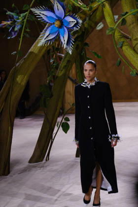 Noémie Lenoir: Second Chanel Haute Couture Fall Winter 2026–2027 Collection Fashion Show during Paris Fashion Week, on July 7, 2026 Chanel Haute Couture Fall Winter 2026–2027 Collection Fashion Show, during Paris Fashion Week, on July 7, 2026, Paris, France  Copyright: xPaulinexMoureyx xBestimagexPaulinexMoureyx xBestimagex