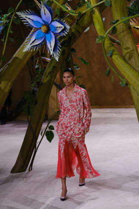Second Chanel Haute Couture Fall Winter 2026–2027 Collection Fashion Show during Paris Fashion Week, on July 7, 2026 Chanel Haute Couture Fall Winter 2026–2027 Collection Fashion Show, during Paris Fashion Week, on July 7, 2026, in Paris, France  Copyright: xPaulinexMoureyx xBestimagexPaulinexMoureyx xBestimagex