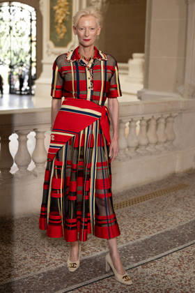 PFW - Chanel Photocall Tilda Swinton attending the Chanel Haute Couture Fall Winter 2026 2027 show as part of Paris Fashion Week in Paris, France on July 07, 2026. Photo by Laurent Zabulon ABACAPRESS.COM Paris  Copyright: xZabulonxLaurent ABACAx