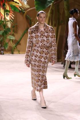 PFW Haute Couture Chanel Runway JD A model walks the runway at the Chanel show during Haute Couture Fashion Week in Paris, France, on 7 July 2026. Photo by Jerome Dominé ABACAPRESS.COM Paris France  Copyright: xDominexJerome ABACAx