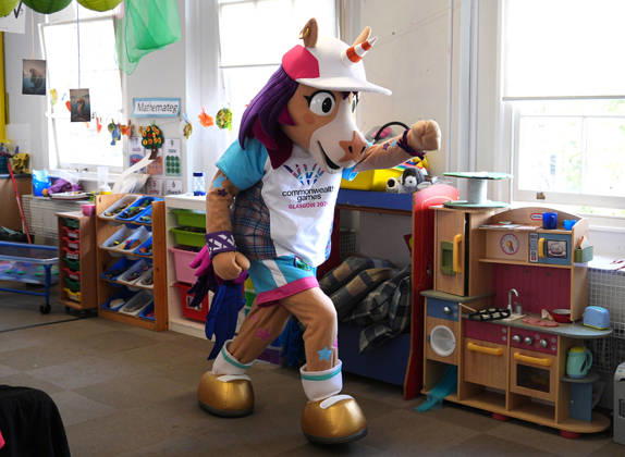 Prince William visits the London Welsh School in London, UK, 07 July 2026 Finnie, the Official Glasgow 2026 Mascot, during a visit by the Prince of Wales to the Ysgol Gymraeg Llundain (The London Welsh School) in Hanwell, West London, to join pupils in sending their best wishes to Team Wales ahead of the Glasgow 2026 Commonwealth Games, taking place from July 23 to August 2, featuring 10 sports and six para-sports. Picture date: Tuesday July 7, 2026., Credit:Aaron Chown PA ROTA - B68 Avalon London, United Kingdom Copyright: xAaronxChownx xPAxROTAx-xB68x xAvalonx 1115025305
