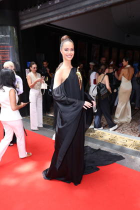 Hinaupoko Devèze, Miss France 2026, at the Stéphane Rolland fashion show at the Olympia, Fall Winter 2026–2027 Haute Couture Collection during Paris Fashion Week, on July 7, 2026. Denis Guignebourg, Bestimage. Celebrities at the Stéphane Rolland Fall Winter 2026–2027 Haute Couture Collection fashion show during Paris Fashion Week, on July 7, 2026, Paris, France Copyright: xDenisxGuignebourgx xBestimagexDenisxGuignebourgx xBestimagex