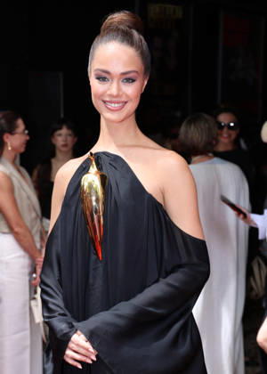 Hinaupoko Devèze, Miss France 2026, at the Stéphane Rolland fashion show at the Olympia, Fall Winter 2026–2027 Haute Couture Collection during Paris Fashion Week, on July 7, 2026. Denis Guignebourg, Bestimage. Celebrities at the Stéphane Rolland Fall Winter 2026–2027 Haute Couture Collection fashion show during Paris Fashion Week, on July 7, 2026, Paris, France Copyright: xDenisxGuignebourgx xBestimagexDenisxGuignebourgx xBestimagex