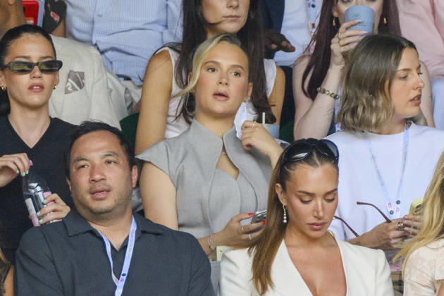 July 7, 2026, London, London, UK: London, UK. Influencer Molly-Mae Hague watches centre court tennis during day nine of The Wimbledon Tennis Championships at All England Lawn Tennis and Croquet Club. London UK  - ZUMAl94_ 20260707_zaf_l94_016 Copyright: xRayxTangx