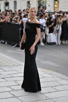 PFW Haute Couture Armani Prive Outside Arrivals JR Maren Tschinkel arriving at the Armani Prive show during Haute Couture Fashion Week in Paris, France, on 7 July 2026. Photo by Julien Reynaud APS-Medias ABACAPRESS.COM Paris France  Copyright: xReynaudxJulien APS-Medias ABACAx