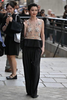 PFW Haute Couture Armani Prive Outside Arrivals JR Li Bingbing arriving at the Armani Prive show during Haute Couture Fashion Week in Paris, France, on 7 July 2026. Photo by Julien Reynaud APS-Medias ABACAPRESS.COM Paris France  Copyright: xReynaudxJulien APS-Medias ABACAx