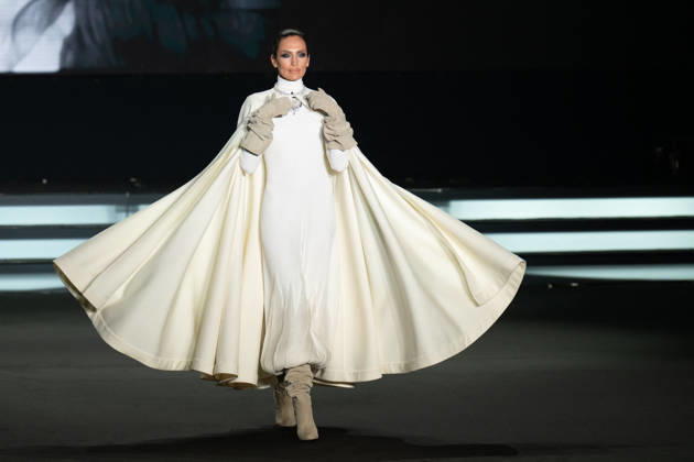 PFW - Stephane Rolland Runway Nieves Álvarez walks the runway during the Stephane Rolland Haute Couture Fall Winter 2026 2027 show as part of Paris Fashion Week in Paris, France on July 07, 2026. Photo by Laurent Zabulon ABACAPRESS.COM Paris  Copyright: xZabulonxLaurent ABACAx