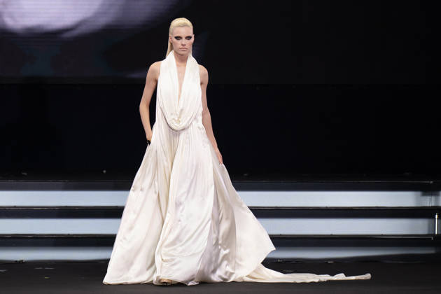 PFW - Stephane Rolland Runway A model walks the runway during the Stephane Rolland Haute Couture Fall Winter 2026 2027 show as part of Paris Fashion Week in Paris, France on July 07, 2026. Photo by Laurent Zabulon ABACAPRESS.COM  Copyright: xZabulonxLaurent ABACAx