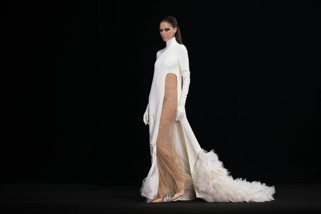 PFW - Stephane Rolland Runway A model walks the runway during the Stephane Rolland Haute Couture Fall Winter 2026 2027 show as part of Paris Fashion Week in Paris, France on July 07, 2026. Photo by Laurent Zabulon ABACAPRESS.COM  Copyright: xZabulonxLaurent ABACAx